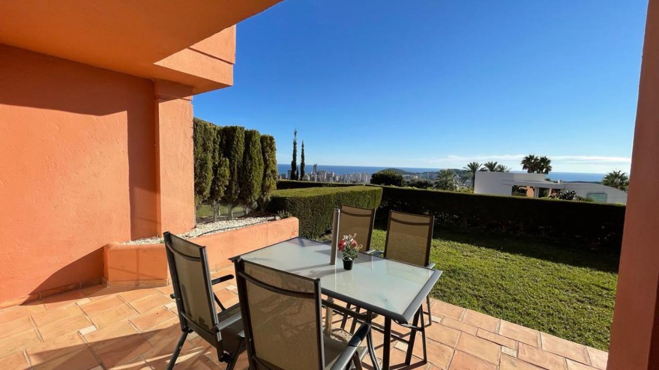 Luxyry Apartament Benidorm ฟีเนสตรัต ภายนอก รูปภาพ